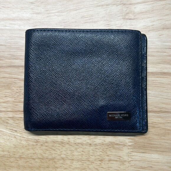 Michael Kors Navy Blue Wallet - Picture 1 of 8